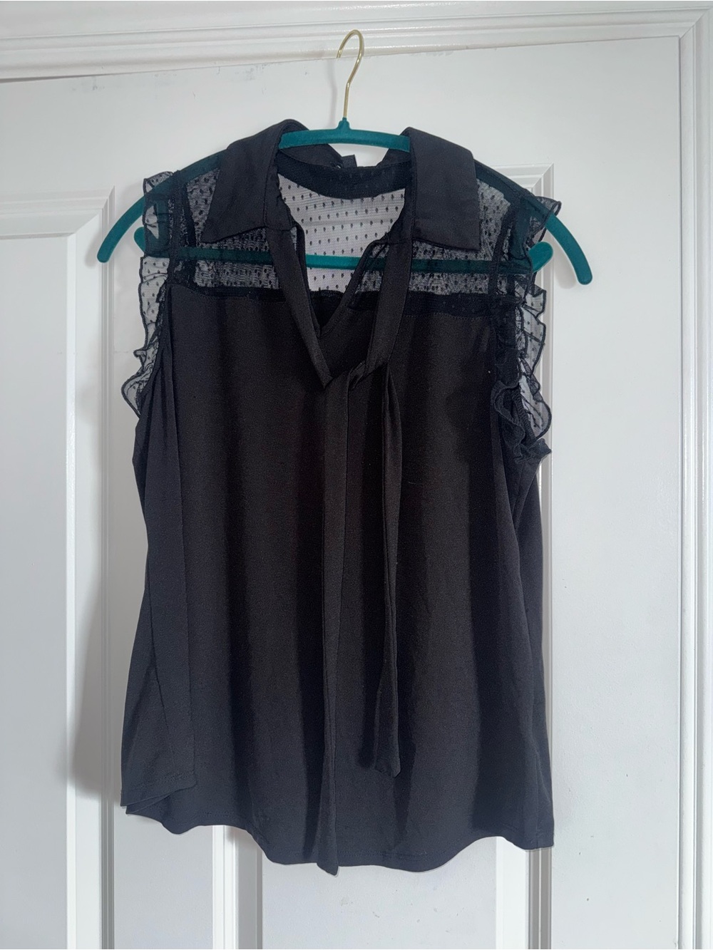 AUW Black Sleeveless Tie-Neck Camisole with Lace Yoke